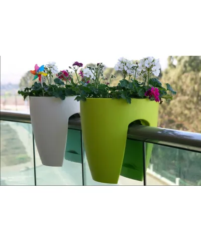 High Quality Plastic Balcony Railing Planter (Red)