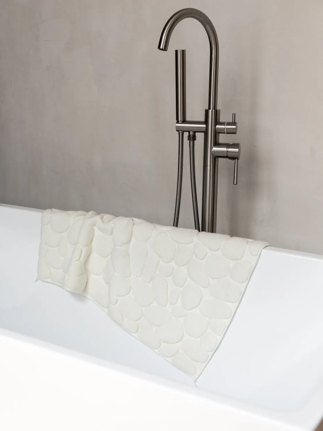 Ishikoro Pebble Bath Mat