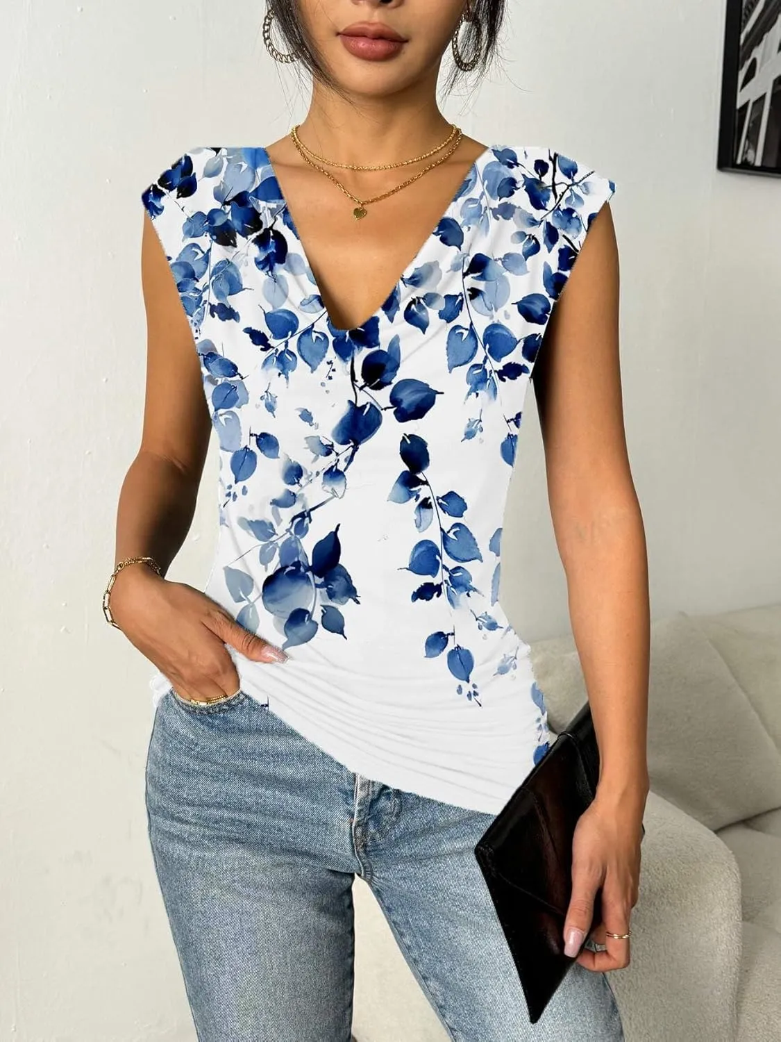 Zeagoo Tank Top for Women Trendy Going Out Tops Sleeveless Shirts Ruched Business Casual Basic Tunic Tops
